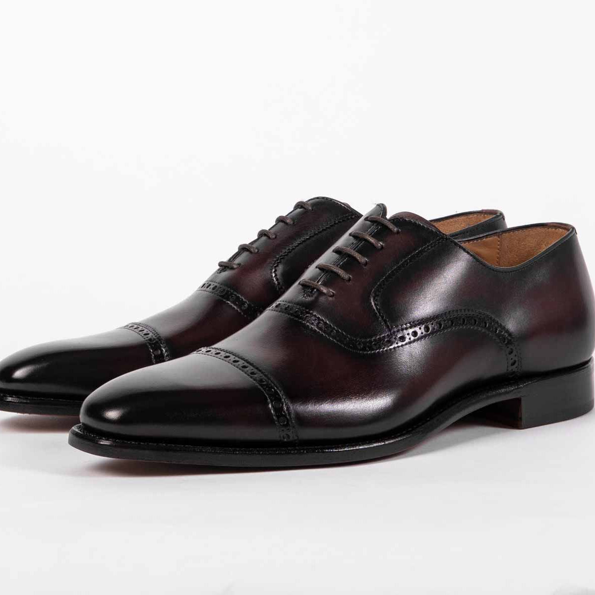Carlos Santos Handgrade 9393 Austerity Brogue in Guimaraes Patina UK 8.5 ? The Carlos Santos 9393 Handgrade Austerity Brogue in  main image 2