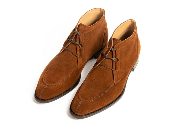 Carlos Santos 9989 Split-Toe Chukka Boots In Mid-Brown Suede GMTO